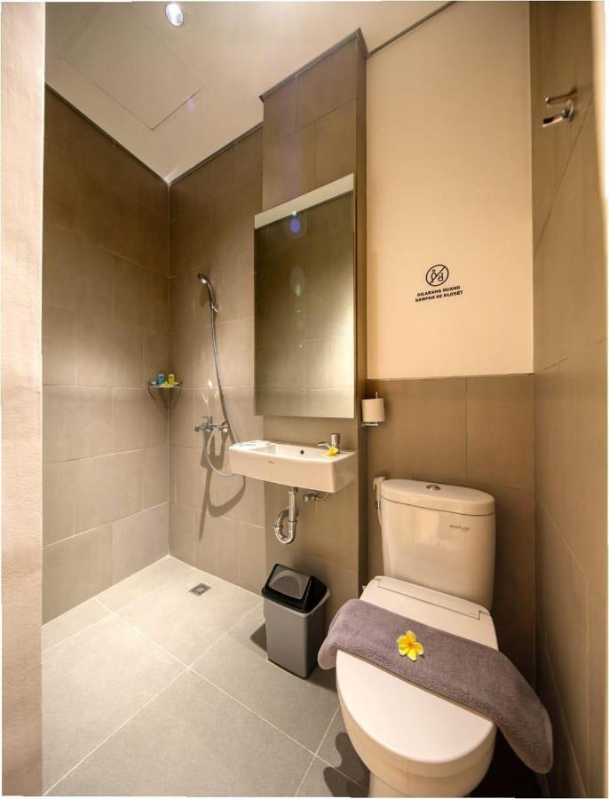 Cool Living Hotel Jakarta Exterior photo